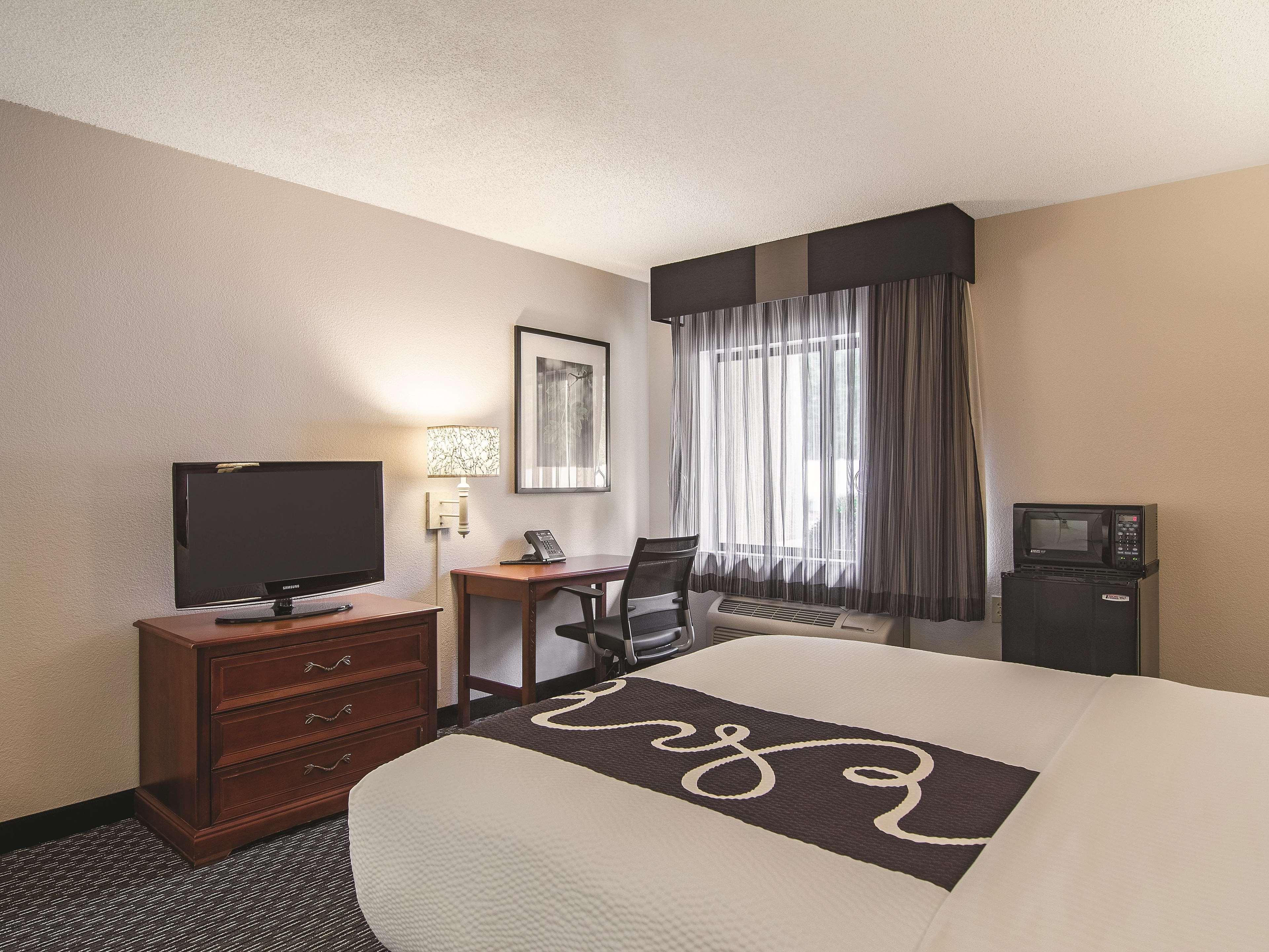 La Quinta By Wyndham Miami Airport East Hotel Miami Springs Exterior photo