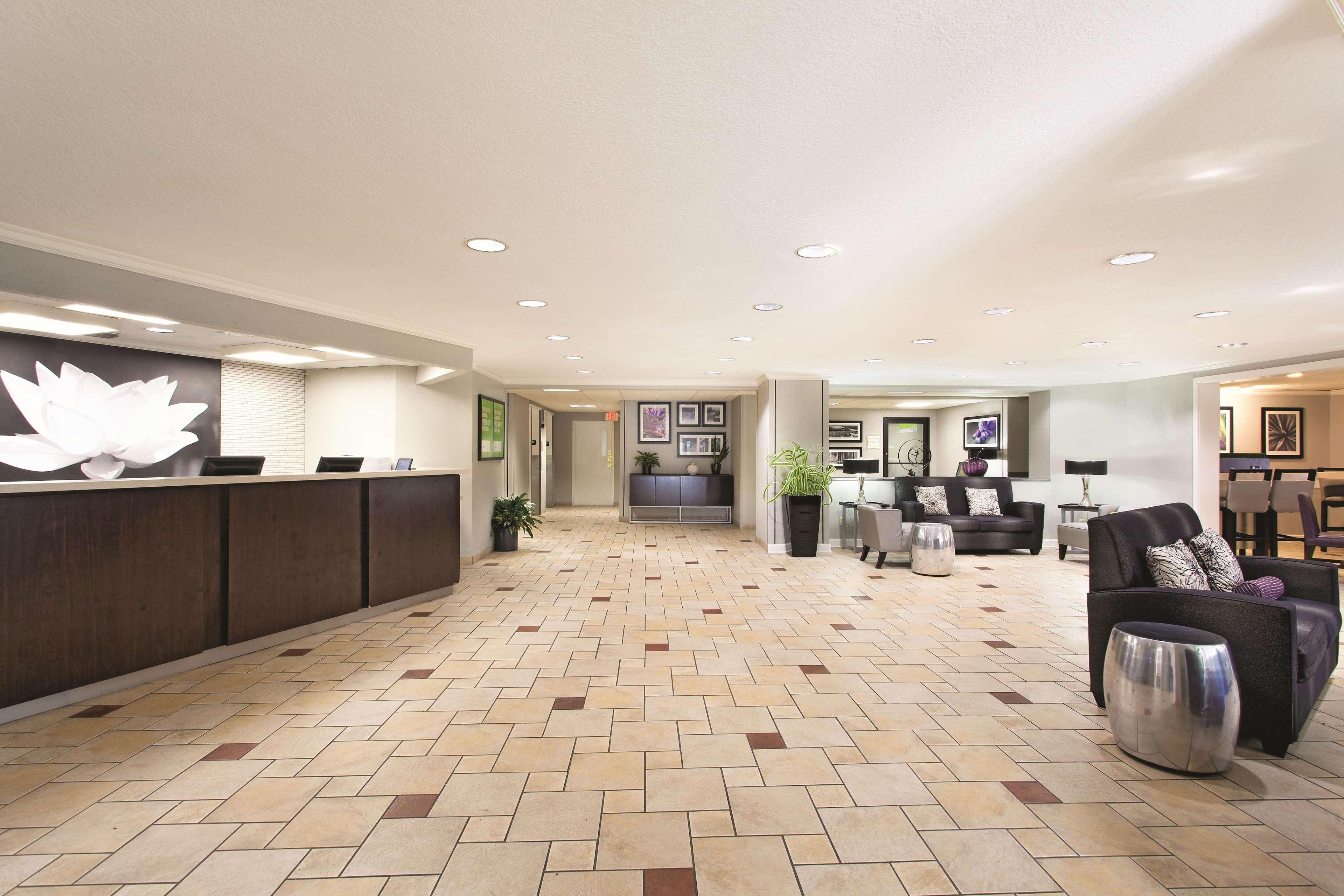 La Quinta By Wyndham Miami Airport East Hotel Miami Springs Exterior photo